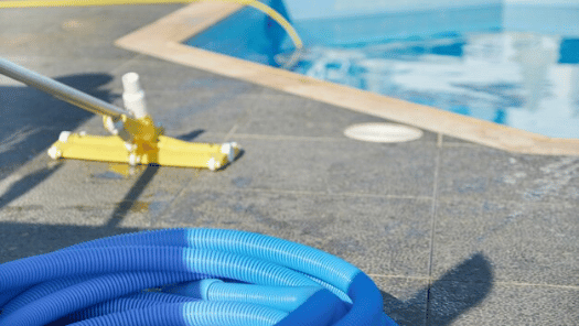 Cara Membersihkan Kolam Renang Di Rumah